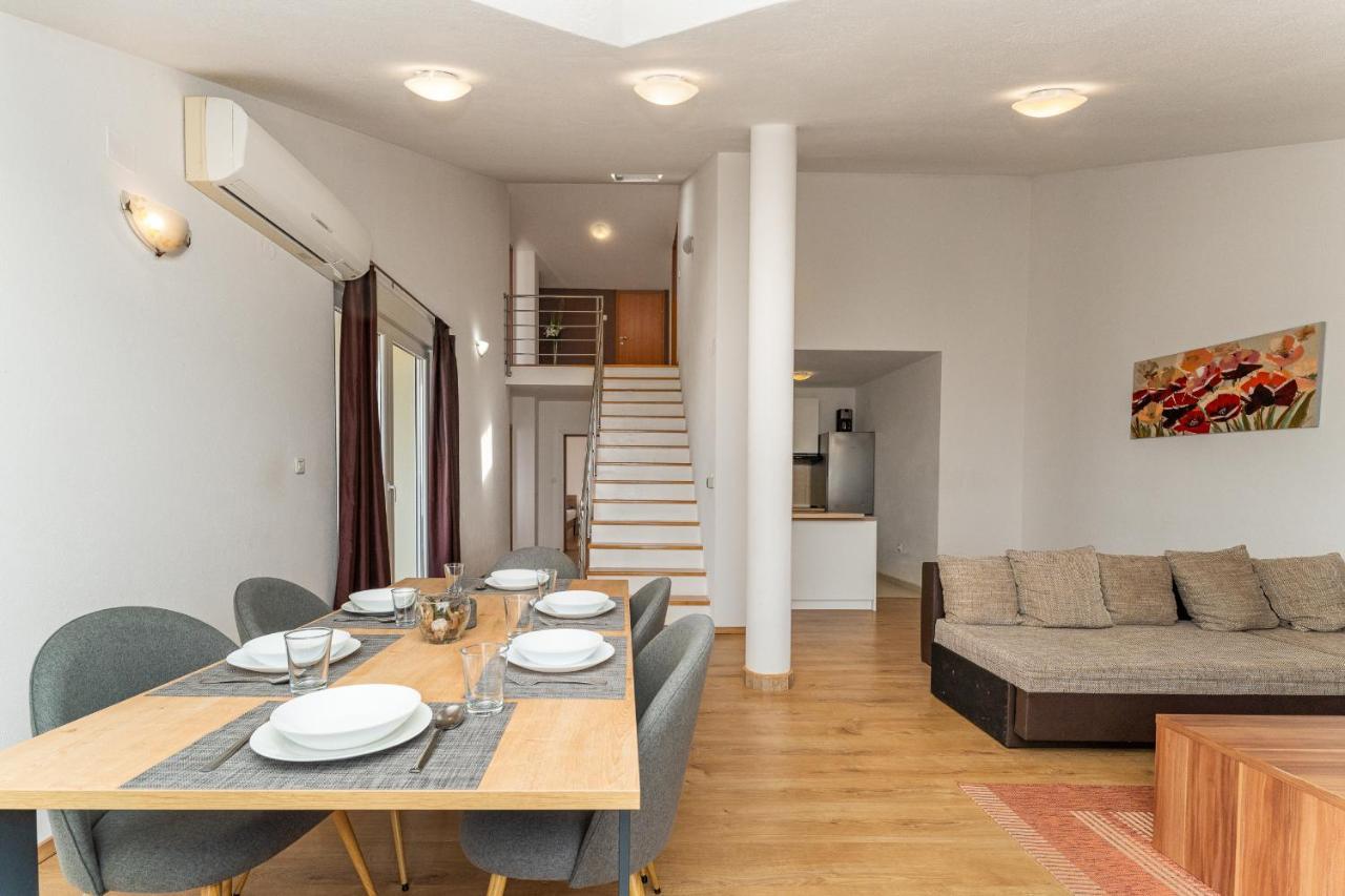 Villa Mirela Petrcane Eksteriør bilde